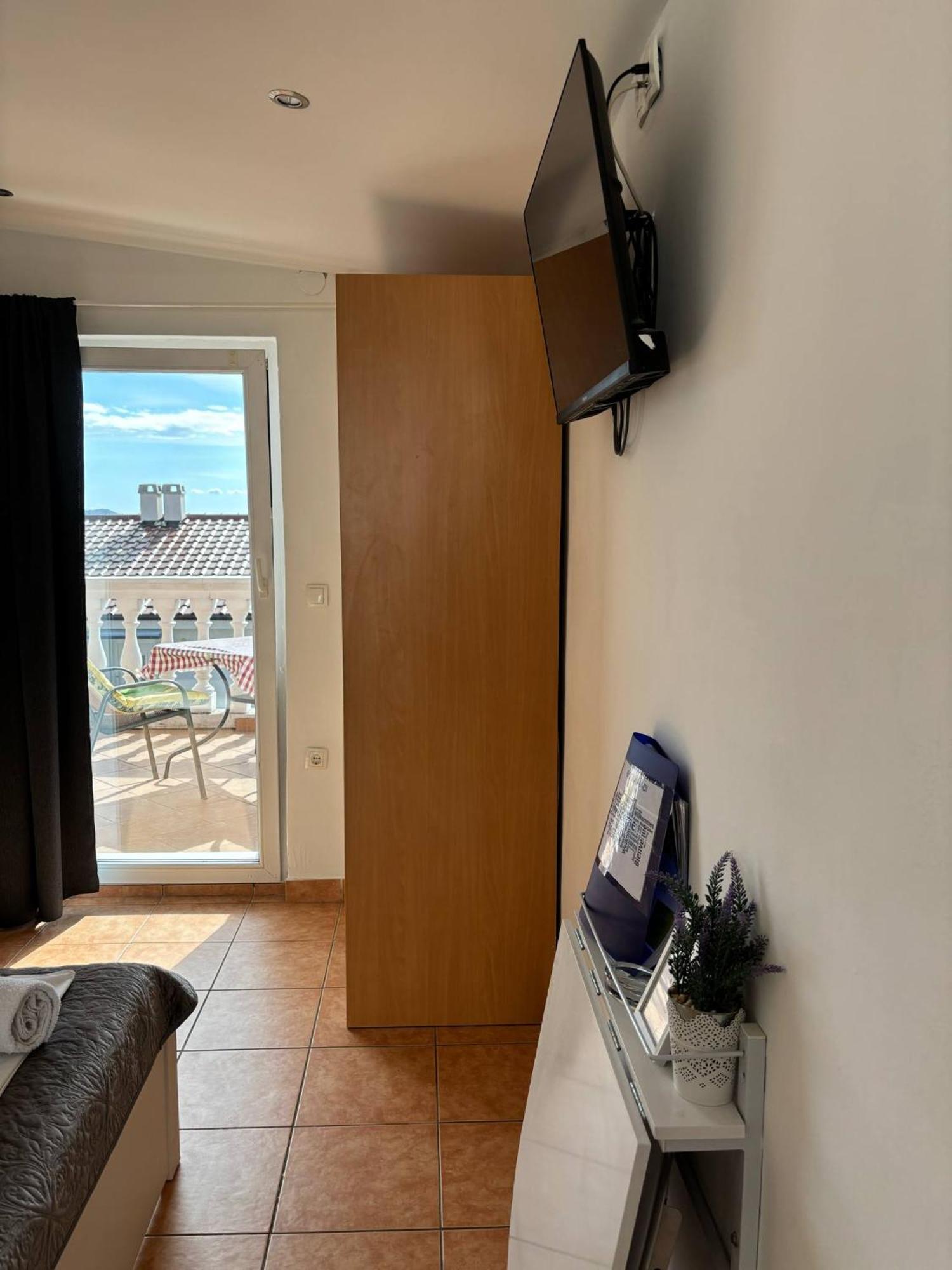 Apartments & Room Madi 塞尼 外观 照片